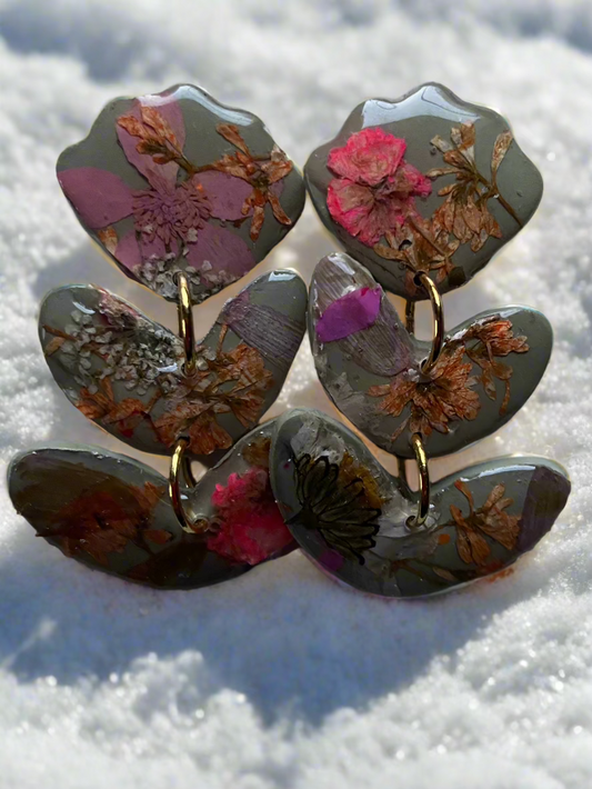 Floral Flower #002W25 Khaki Multi Floral Stud Earrings